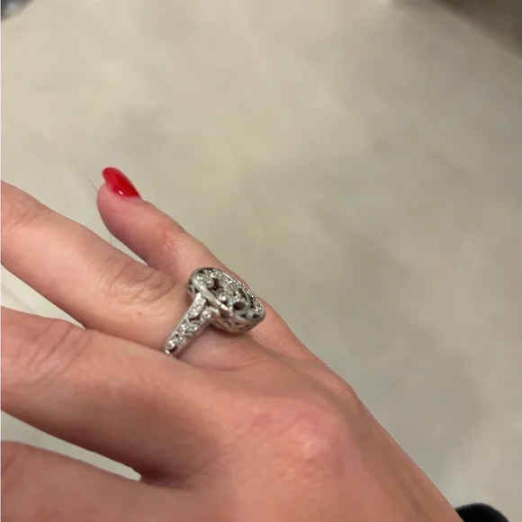 Tacori Elegant Silver Filigree Ring